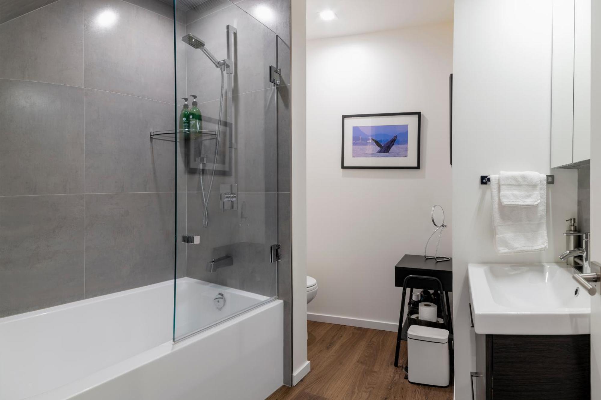 Storm Cove Suites Ucluelet Room photo