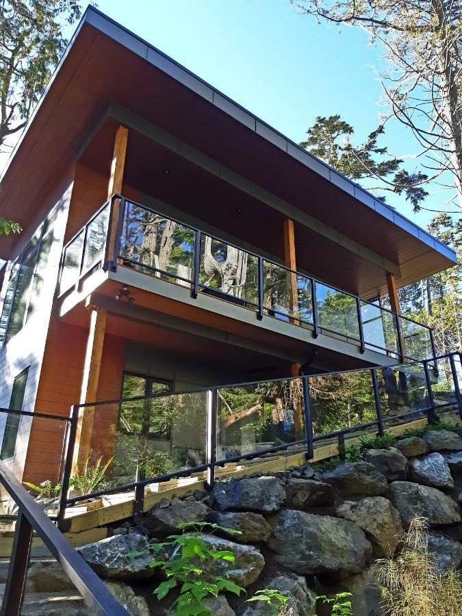 Storm Cove Suites Ucluelet Exterior photo